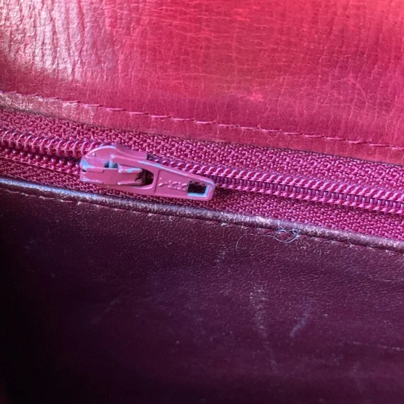 ⭐️ GUCCI 70s Red Bag - Picture 7 of 12